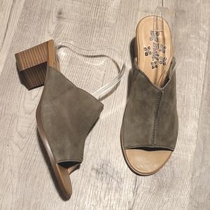 TAMARA M. "IMARA" SUEDE OPEN TOE BLOCK HEEL SANDALS